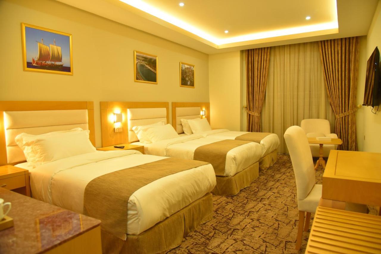 Muscat Plaza Hotel Bagian luar foto