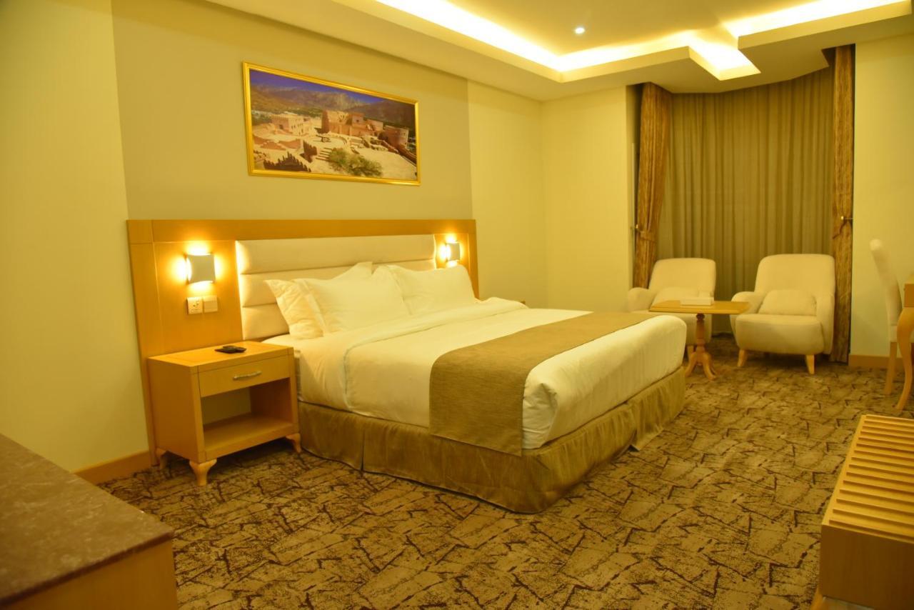 Muscat Plaza Hotel Bagian luar foto